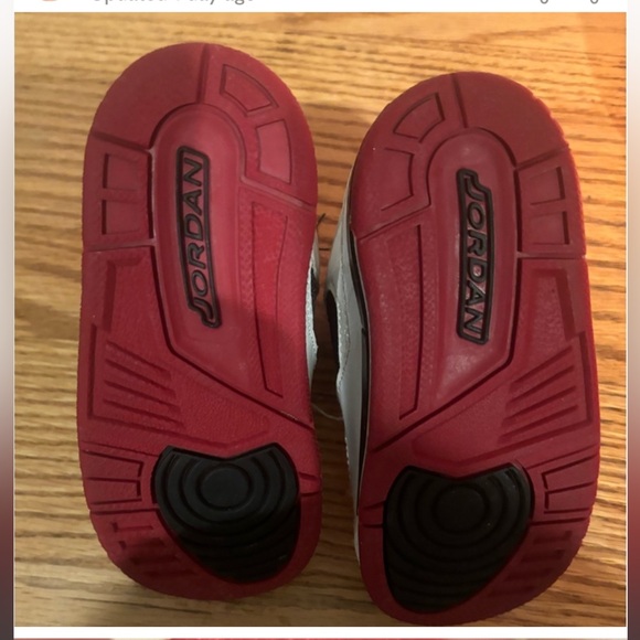 Preloved Jordans for toddlers - Picture 3 of 4